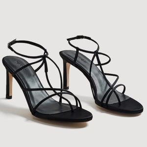 BNIB Minimalist strappy sandals